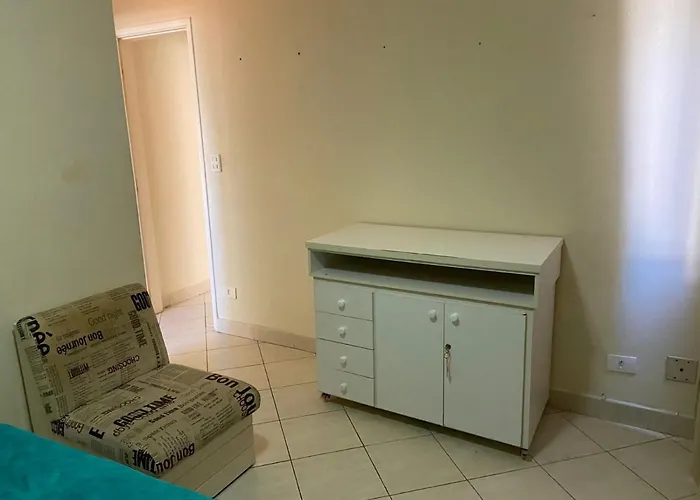 Apartamento encantador no Guarujá, praia da Enseada - Apenas 600m da praia !
