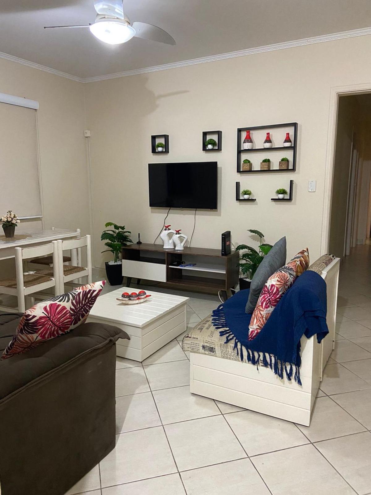 Encantador No Guarujá, Da Enseada - Apenas 600m Da ! Apartamento