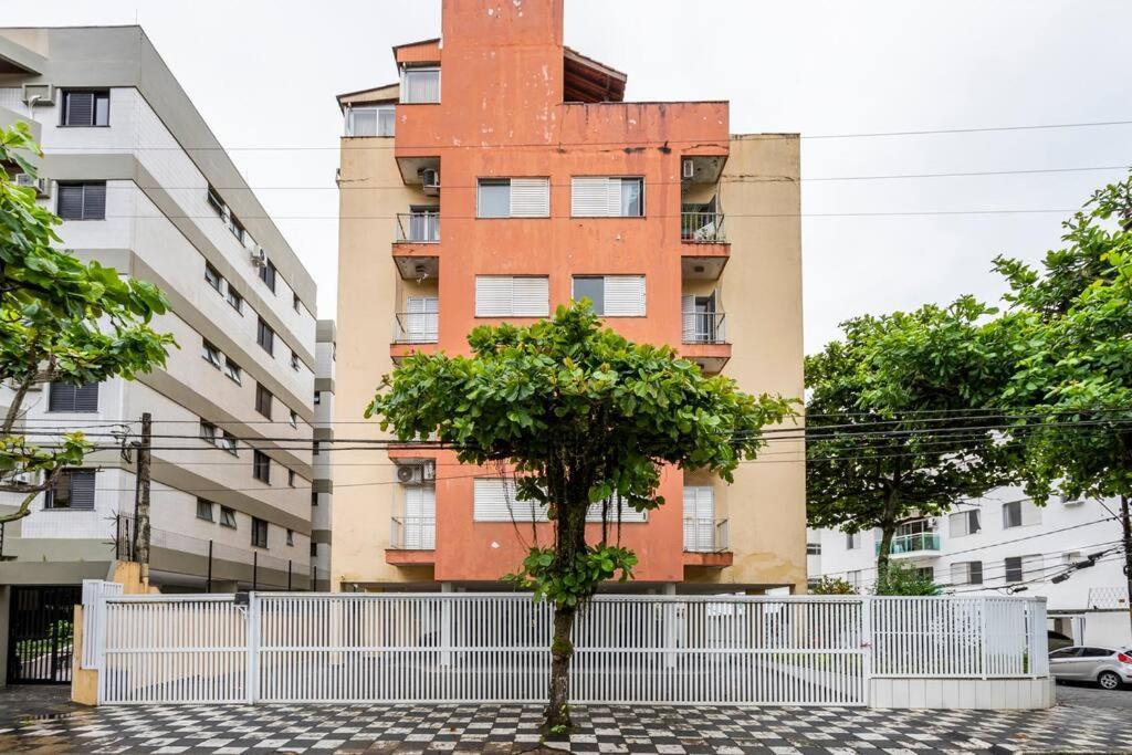 Encantador No Guarujá, Da Enseada - Apenas 600m Da !
