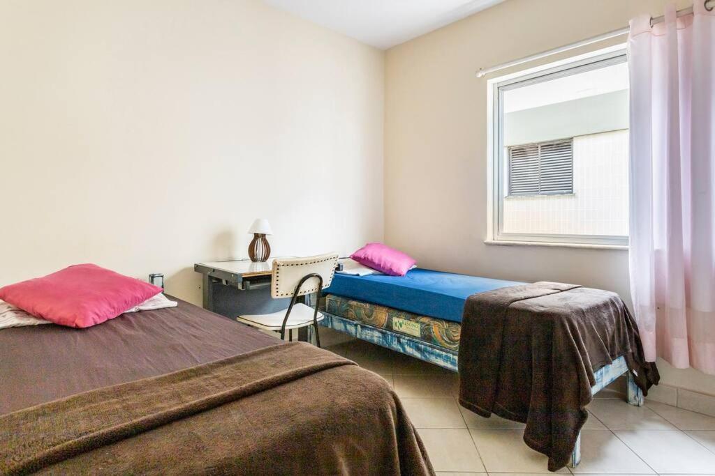 Encantador No Guaruja, Da Enseada - Apenas 600m Da ! Apartment Guaruja